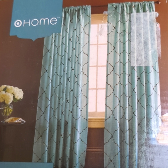 2 Panels Target Home Rocky River Contessa Curtains 54x84 NEW - Picture 2 of 6